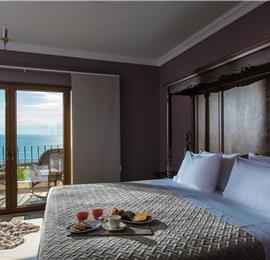 8 bedroom luxury villa with pool near Koutsounari, sleeps 16